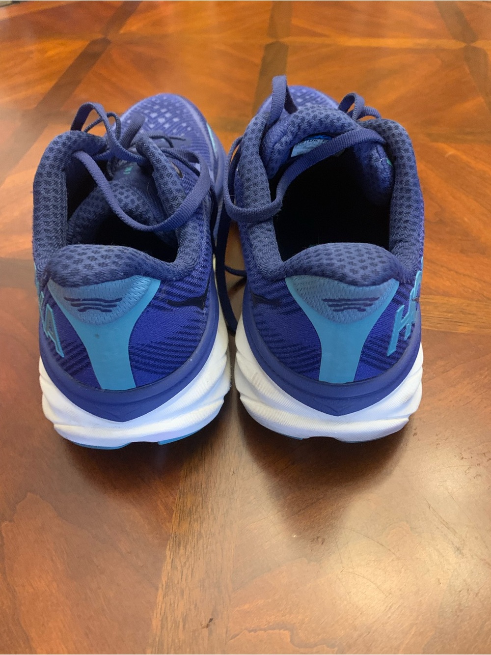 Hoka Clifton 9 Blue Running Sneakers - Lightweight Breathable Design size 8.5B. - Picture 2 of 5